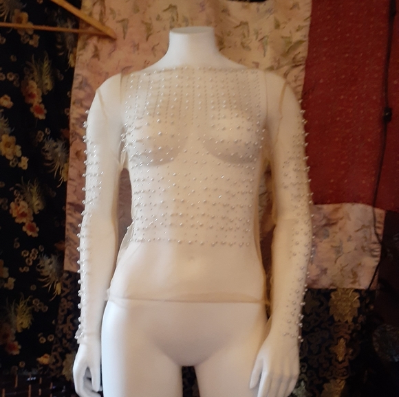 Sheer pearl top - Picture 2 of 6